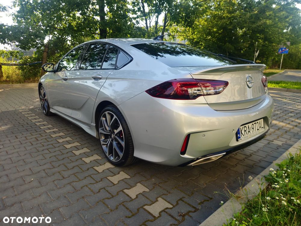Opel Insignia 2.0 T 4x4 GSi + S&S - 12