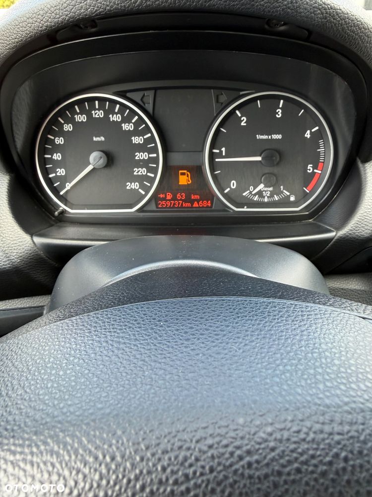 BMW Seria 1 116d - 5