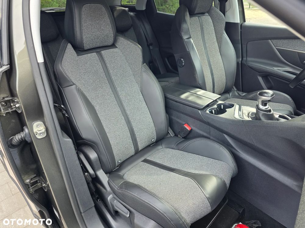 Peugeot 3008 HDi 115 Allure - 21