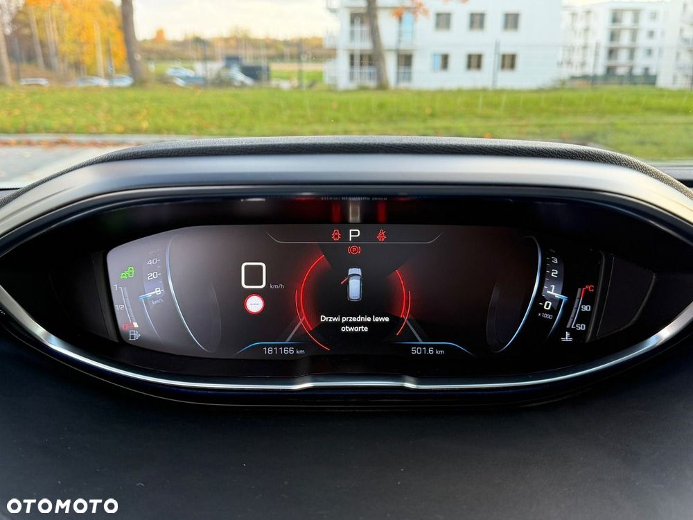 Peugeot 3008 BlueHDi 130 Stop & Start EAT8 Allure - 27