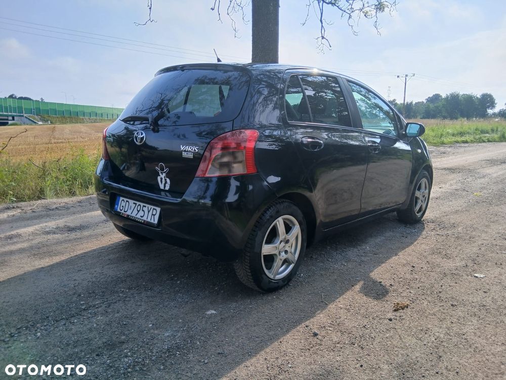 Toyota Yaris 1.3 Luna - 9