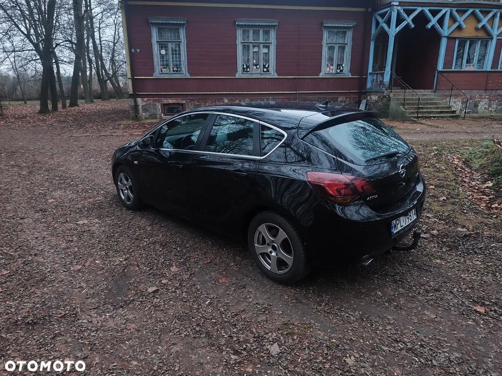 Opel Astra 1.6 T Cosmo - 5