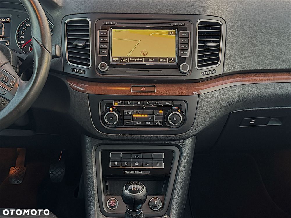Volkswagen Sharan 2.0 TDI Exclusive Edition - 4