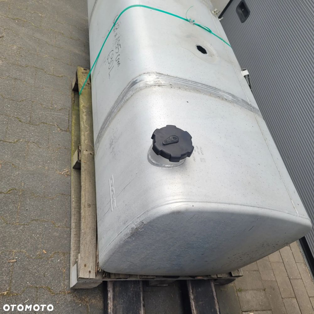 ZBIORNIK PALIWA DAF 690L 1945569 60X68X195CM CHWALIM116 - 2