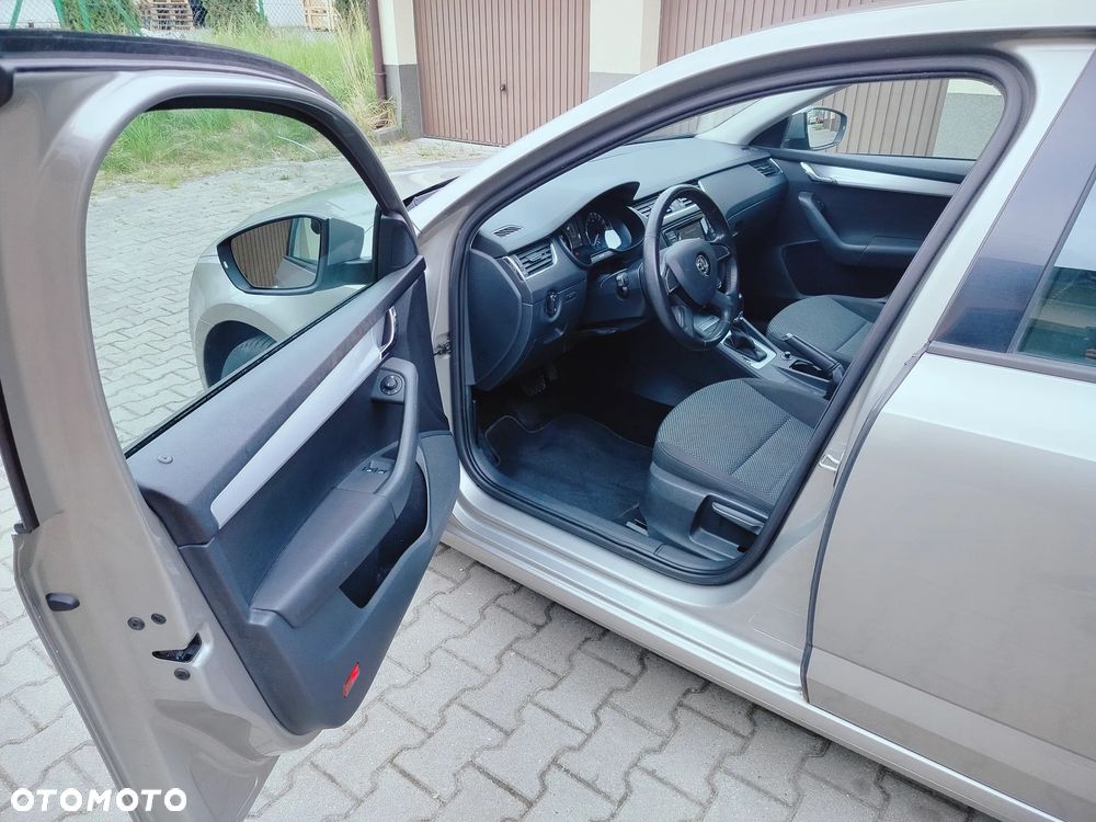 Skoda Octavia 1.6 TDI DPF DSG Active - 14
