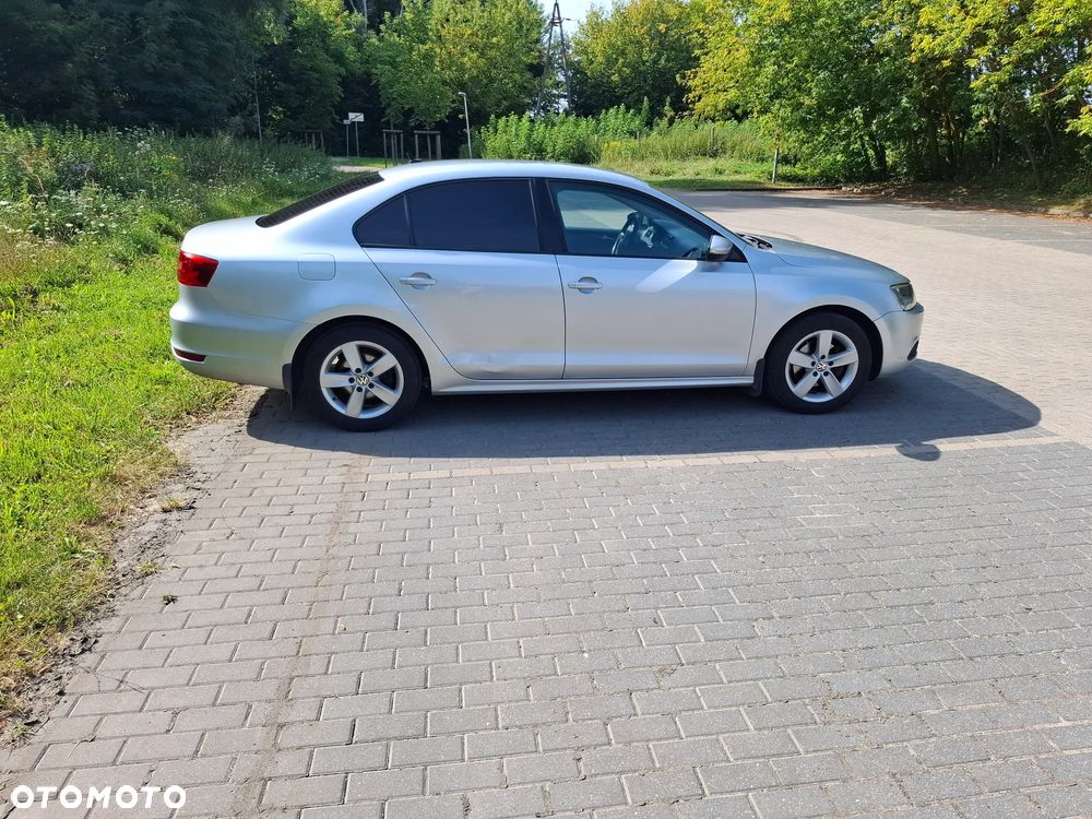 Volkswagen Jetta 1.4 TSI Comfortline - 3