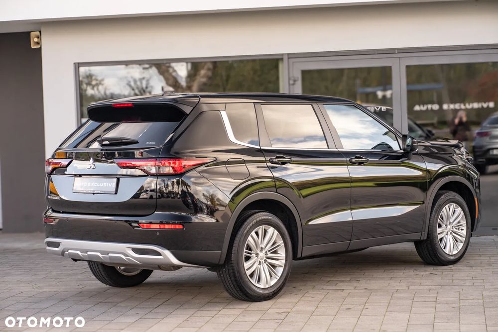 Mitsubishi Outlander - 24