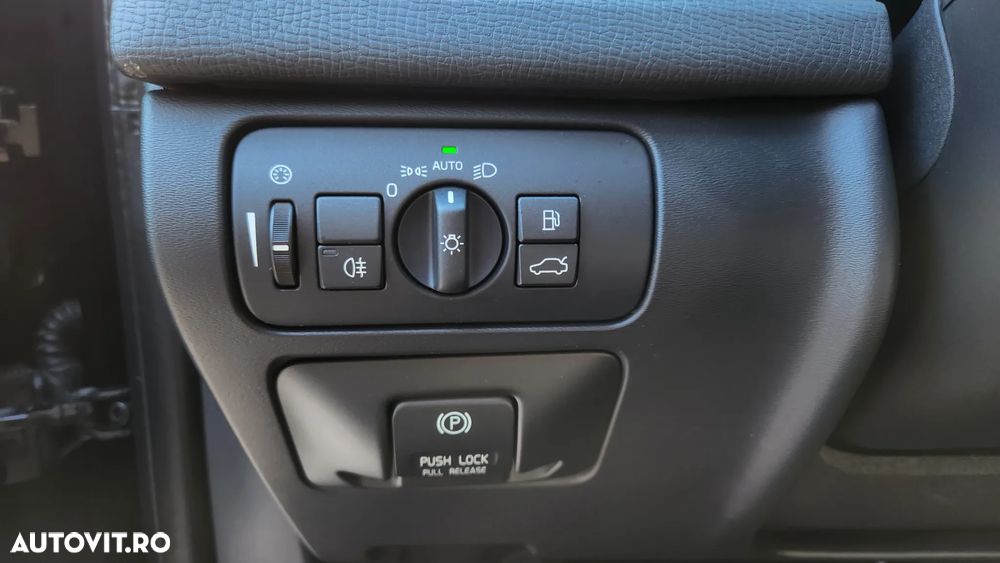 Volvo XC 60 D4 Geartronic Momentum - 16