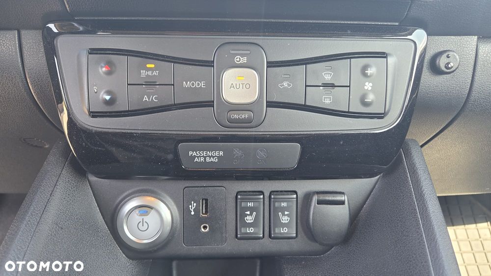 Nissan Leaf 40kWh Acenta - 29