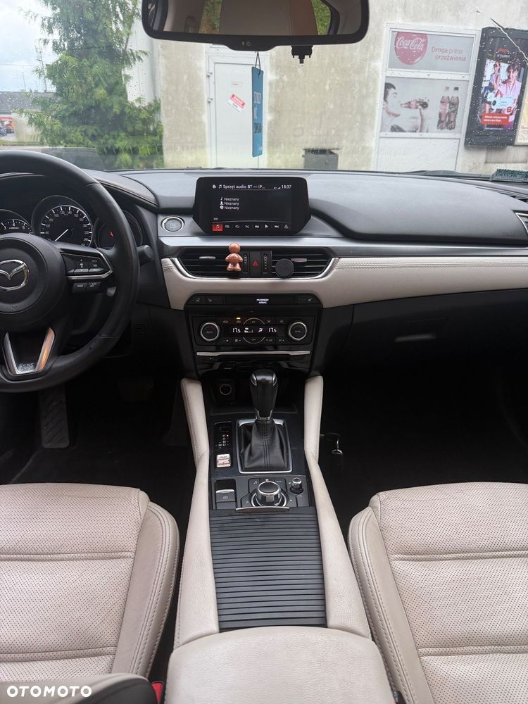 Mazda 6 - 12