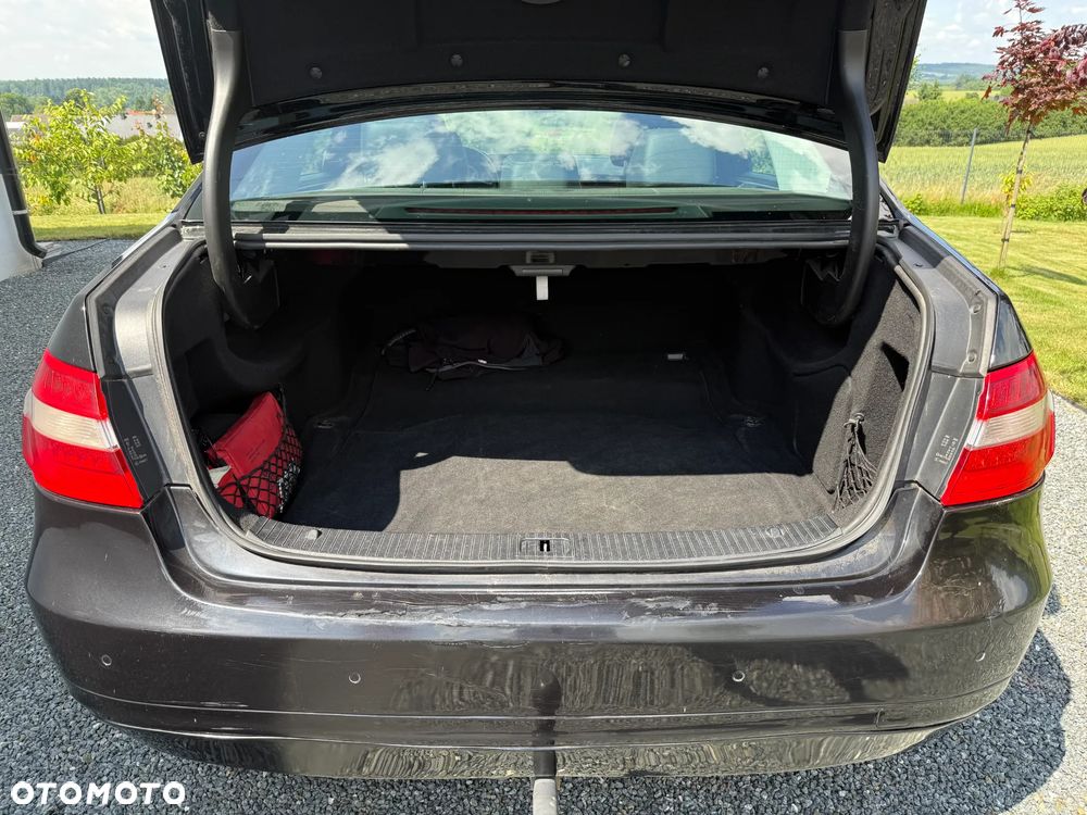 Mercedes-Benz Klasa E 220 CDI BlueEff - 17