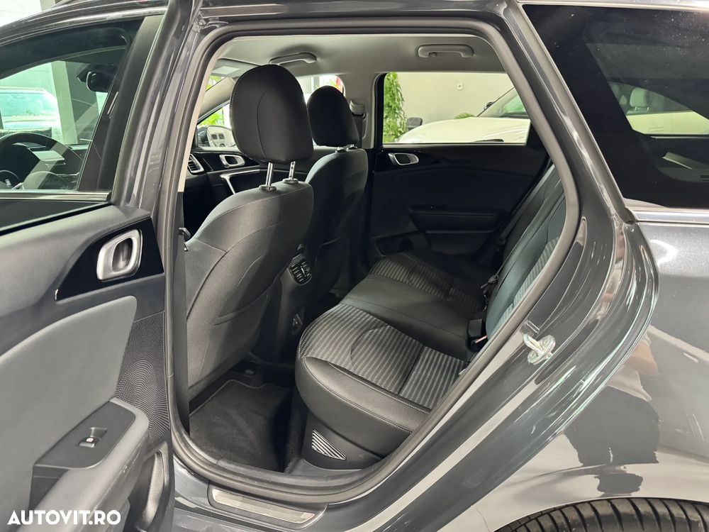 Kia Ceed 1.6 GDI DCT OPF Inspiration - 11
