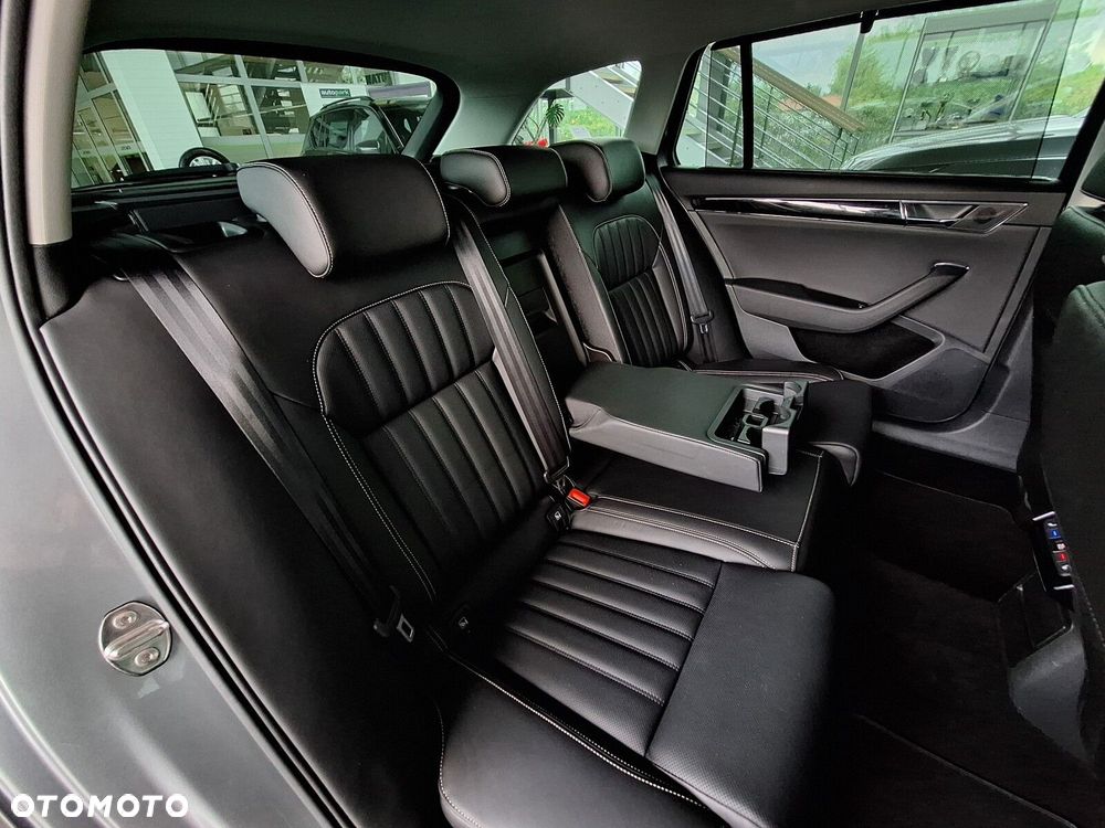 Skoda Superb 2.0 TDI SCR 4x4 L&K DSG - 23