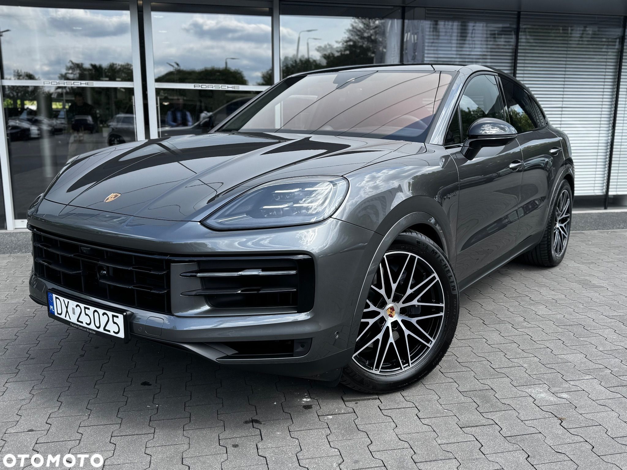 Porsche Cayenne Coupe E-Hybrid PHEV - 1