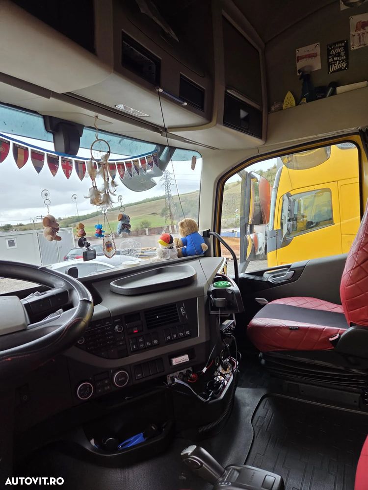 Volvo Mega, FH 460 - 12