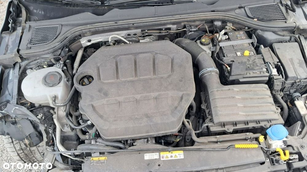 Volkswagen Golf - 26