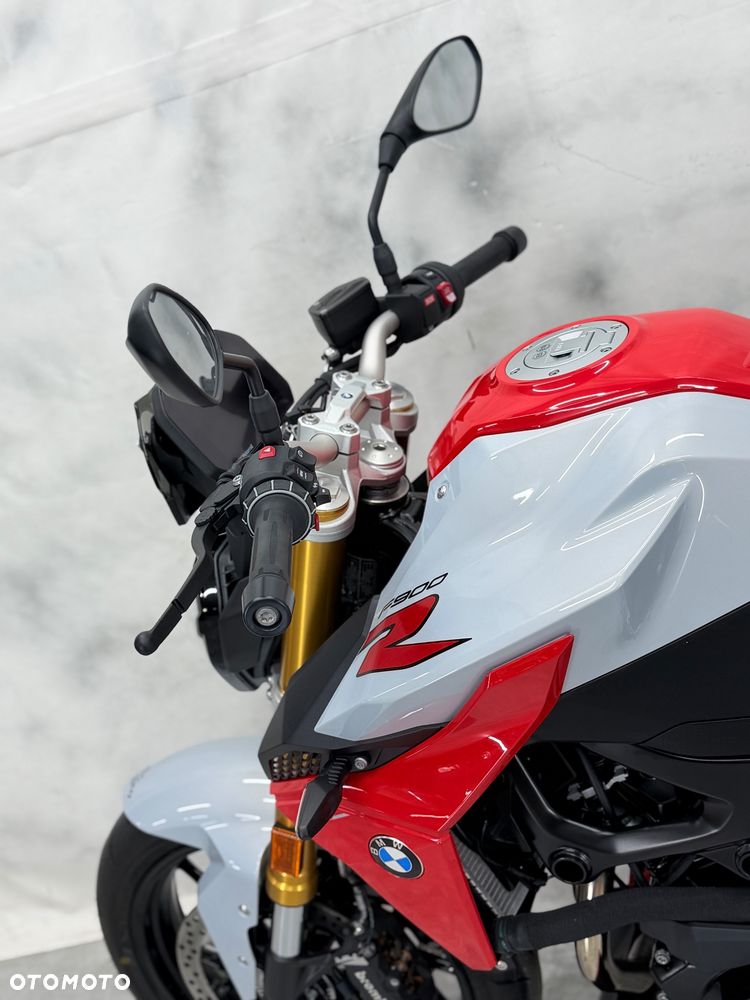 BMW F - 22