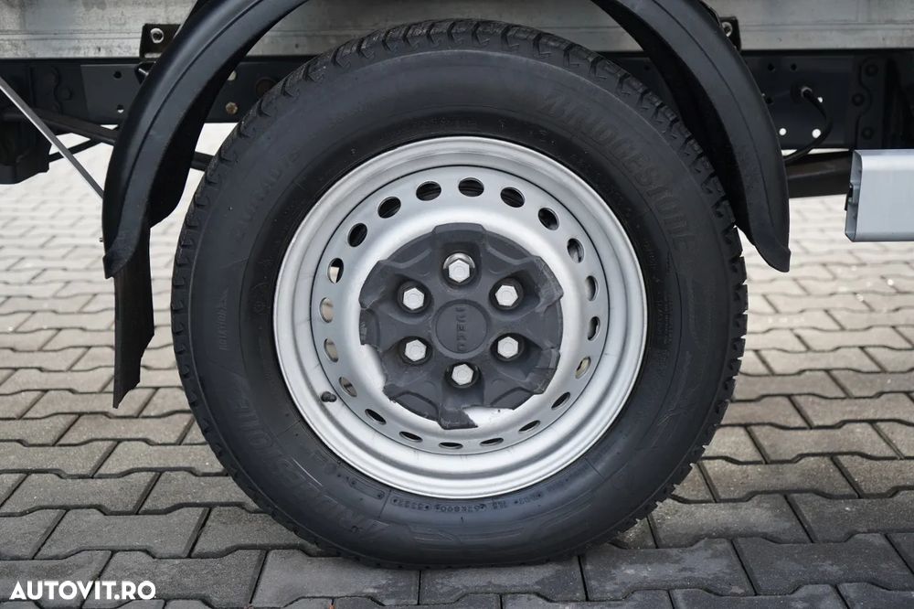 Iveco DAILY 35-150 / FRIGORIFER / UNITATE PULSOR 400 MT / MULTIMEMBRU / PERETE DESPARTĂ / Importat - 17