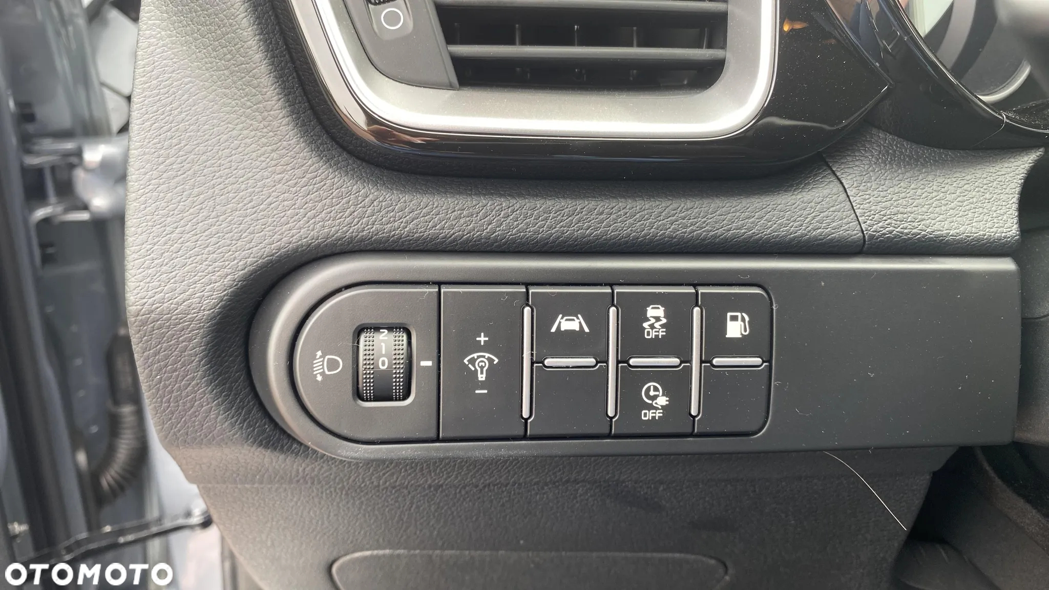 Kia Ceed 1.6 GDI PHEV L DCT - 16