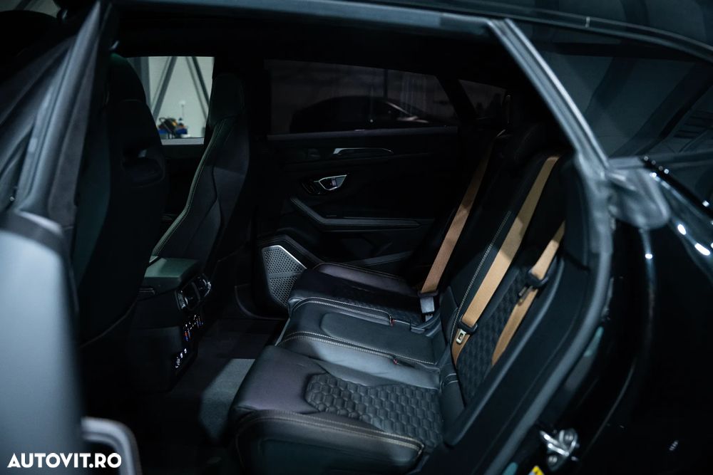 Lamborghini URUS - 36