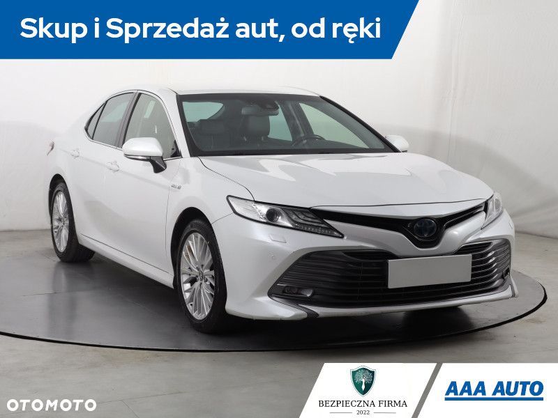Toyota Camry - 3
