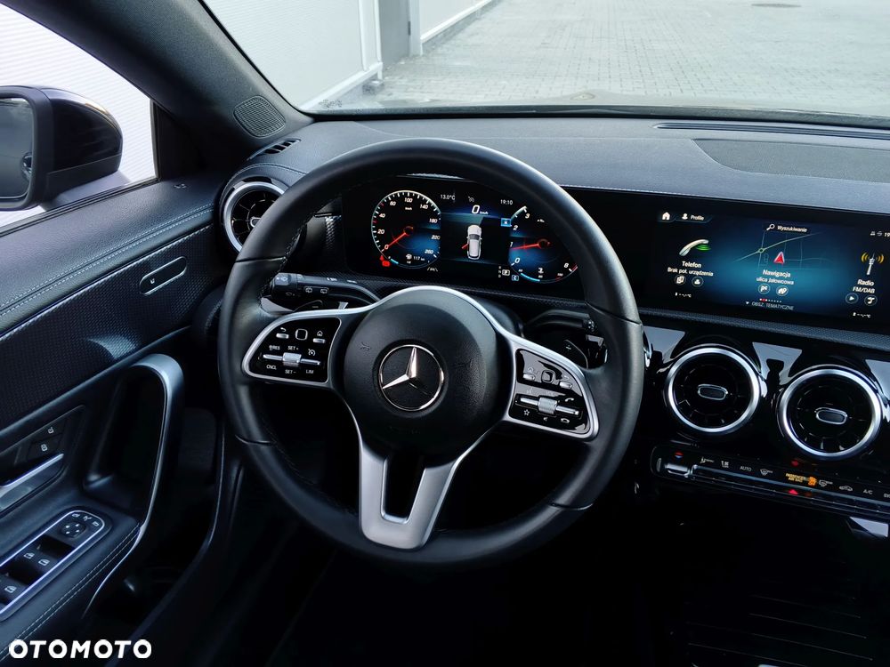 Mercedes-Benz CLA 200 7G-DCT Edition 2022 - 22