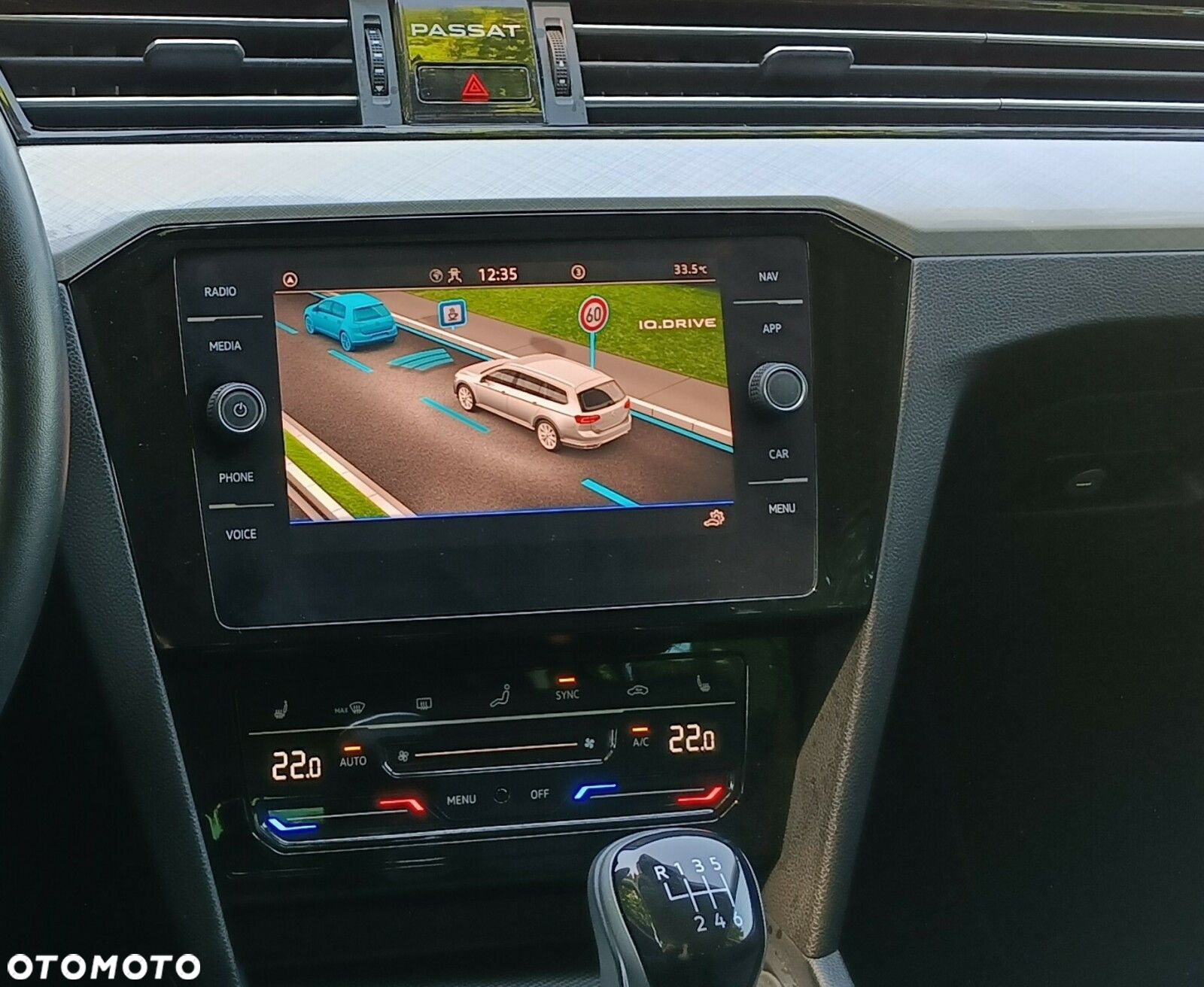 Volkswagen Passat - 25