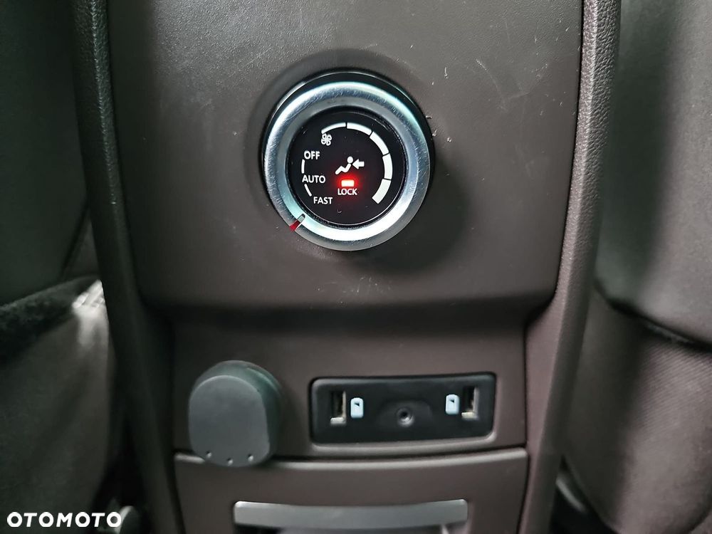 Renault Espace 1.6 dCi Energy Initiale Paris EDC - 26