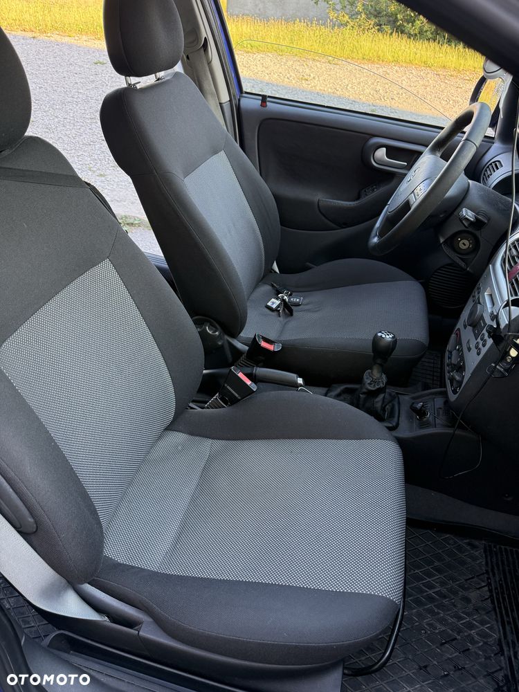 Opel Corsa - 8