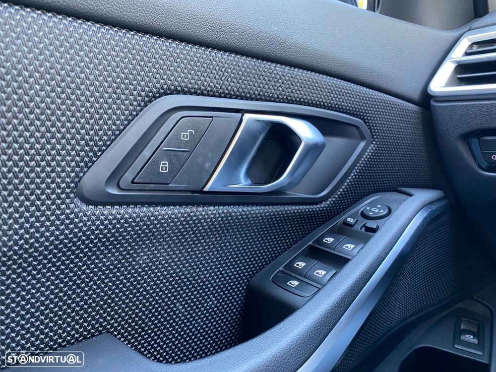 BMW 320 d Touring Auto - 15