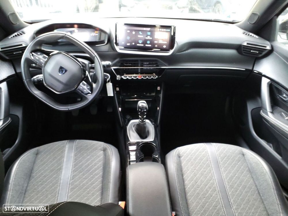 Peugeot 2008 1.2 PureTech Allure Pack - 4