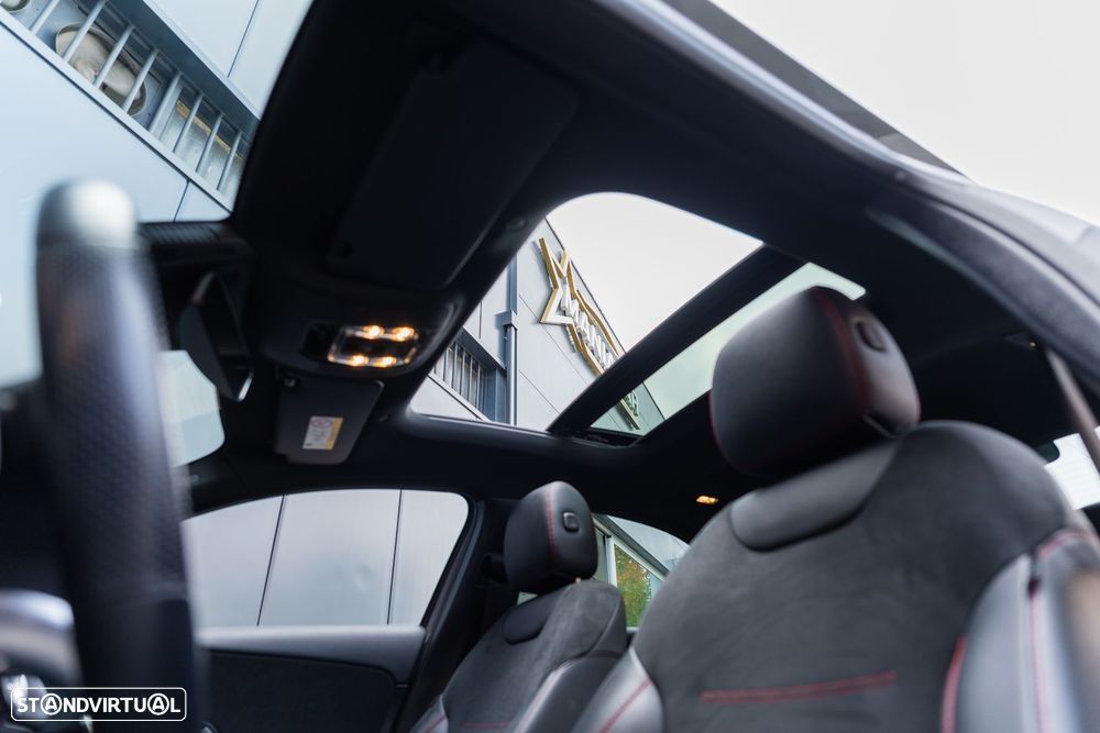 Mercedes-Benz A 250 Limousine e AMG Line - 9