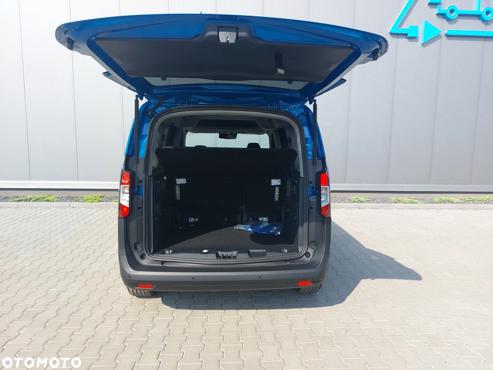 Ford Tourneo Courier 43kWh Titanium - 9