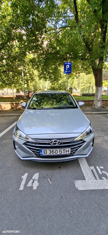 Hyundai Elantra 1.6 MPi Comfort - 1