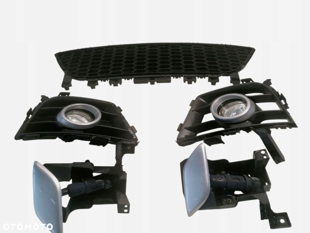 Mazda 5 CR Lift 2008/2010r Grill atrapa kratka środkowa zderzak spryskiwacz lampy przed stan b.dobry Europa zwykle i xenon ksenon ślizg wygłuszenie maski zderzak zaślepka haka pompka spryskiwaczy  spryskiwacze lamp  halogeny kratki  Grill osłoną silnika przetwornica błotnik belka wzmocnienie i dużo innych Czesci do mazdy 5 CR !!! - 2