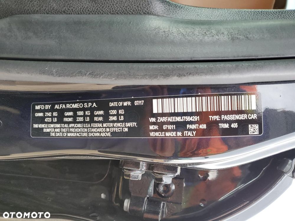 Alfa Romeo Giulia 2.0 Turbo 16V AT8-Q4 Ti - 12