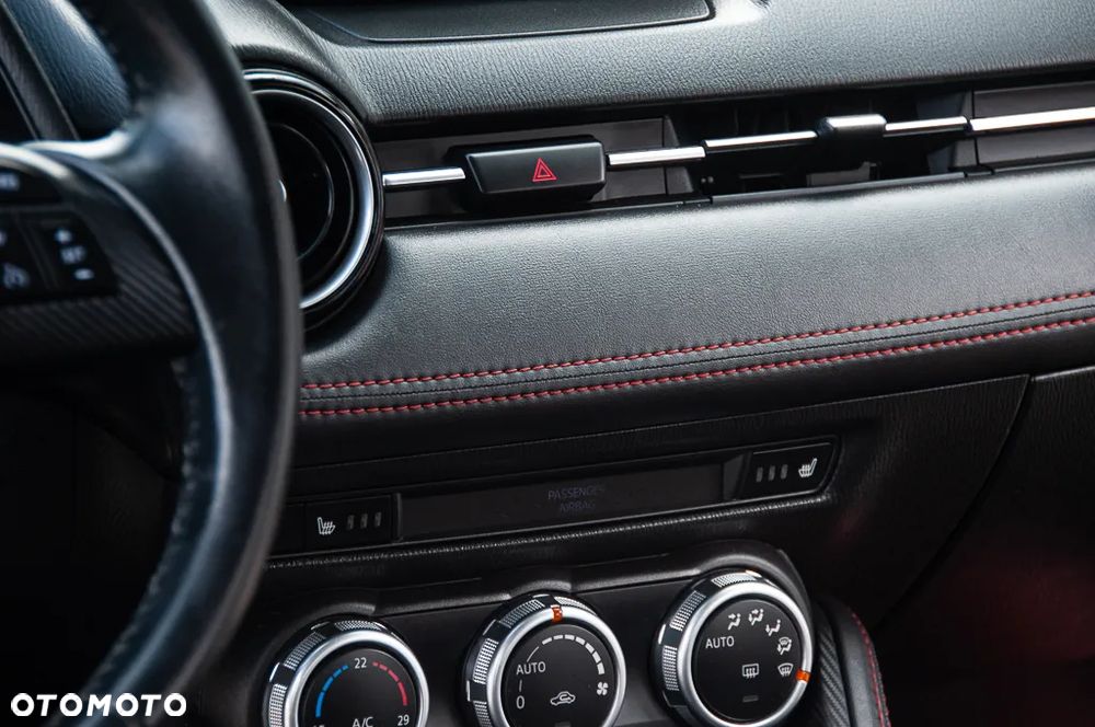 Mazda 2 SKYACTIV-D 105 Exclusive-Line - 35