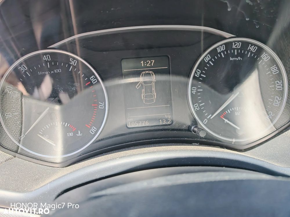 Skoda Octavia 1.6 MPI Ambiente - 3