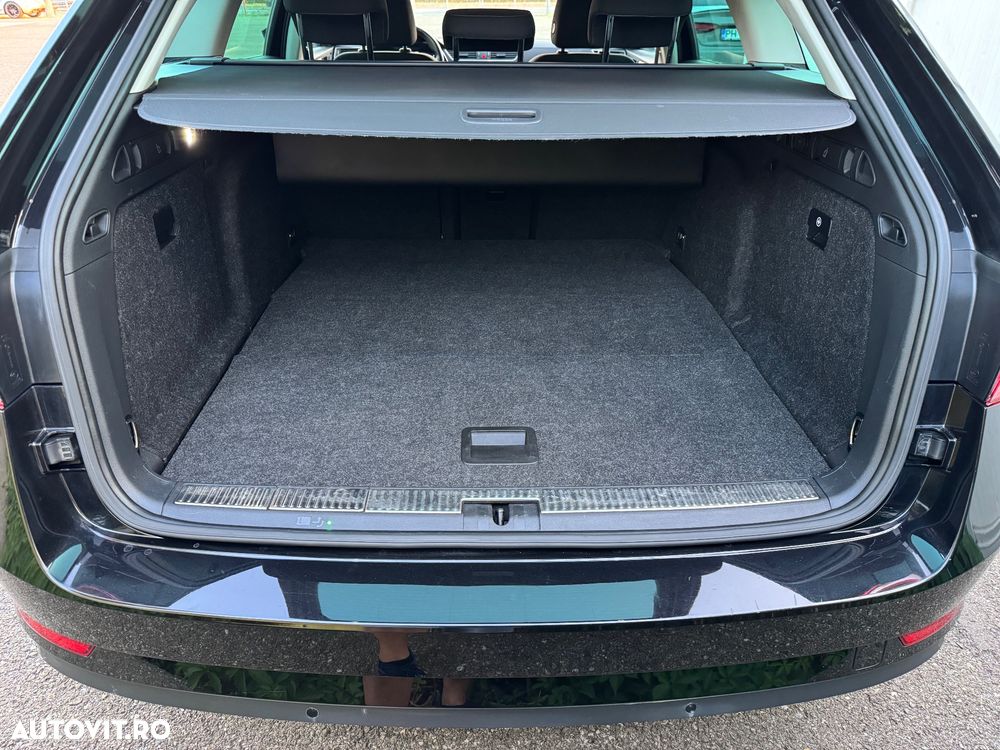 Skoda Superb 2.0 TDI DSG Style - 38