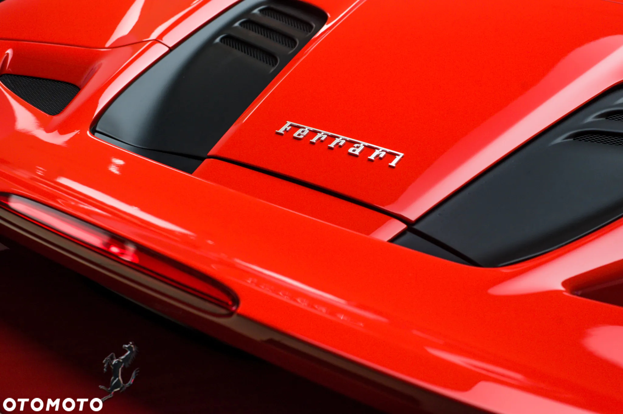 Ferrari F8 Spider - 13