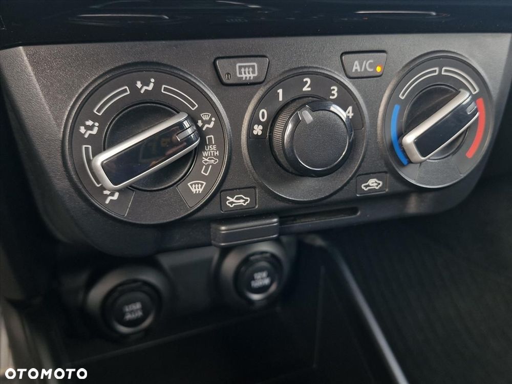 Suzuki Swift 1.2 Dualjet SHVS Premium Plus - 14