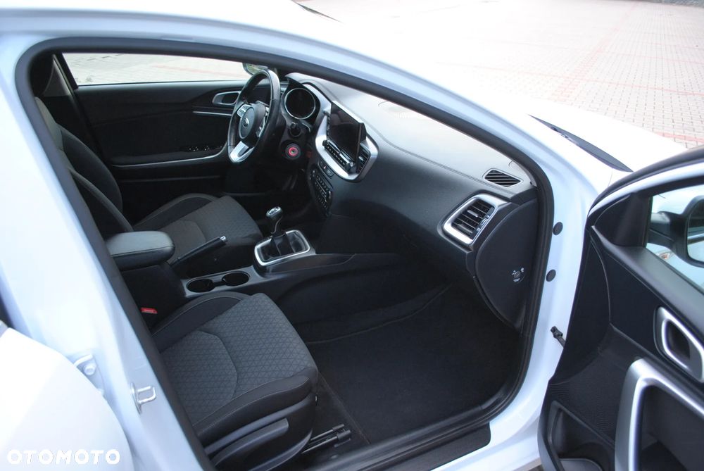 Kia Ceed 1.6 CRDi SCR L Business Line - 21