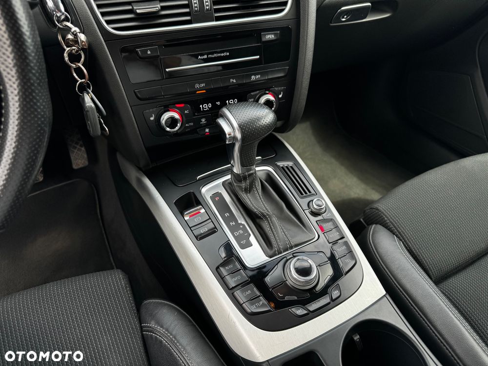 Audi A4 Avant 2.0 TDI DPF quattro S tronic S line Sportpaket - 25