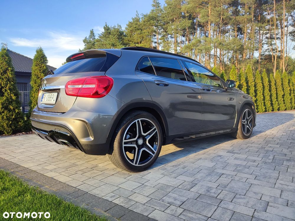 Mercedes-Benz GLA 180 d 7G-DCT AMG Line - 10
