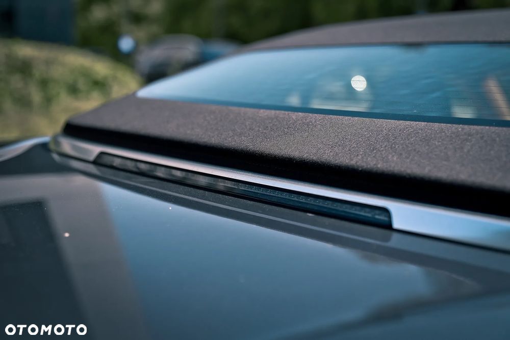 Aston Martin DB11 V8 Volante - 14