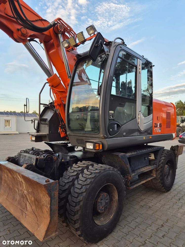 Hitachi ZX170W-3 - 12