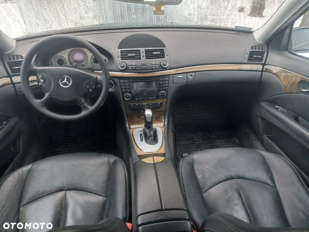 Mercedes-Benz Klasa E 320 CDI T Avantgarde - 6