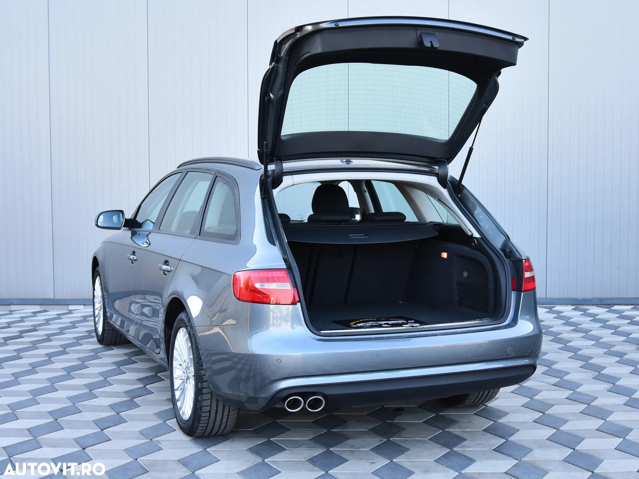 Audi A4 Avant 2.0 TDI DPF multitronic Attraction - 28