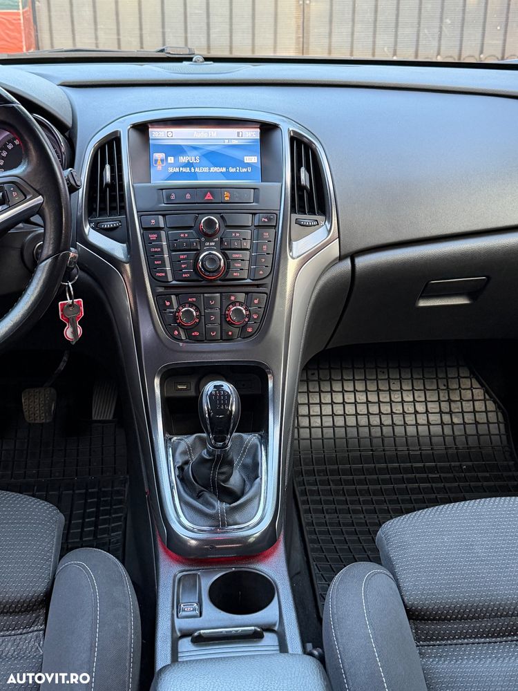 Opel Astra 2.0 CDTI Exklusiv - 6