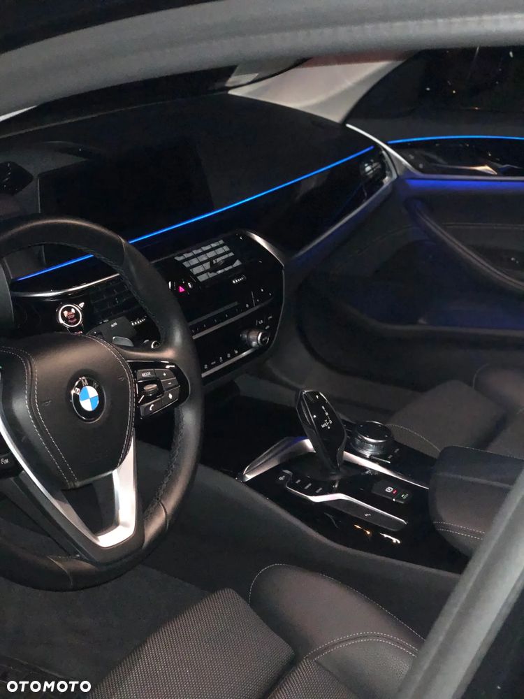 BMW Seria 5 520d xDrive Sport Line sport - 5